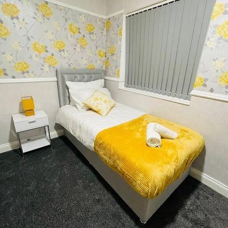 Alder House - A Modern Vibrant 4 Bedroom House Marston Green Екстериор снимка