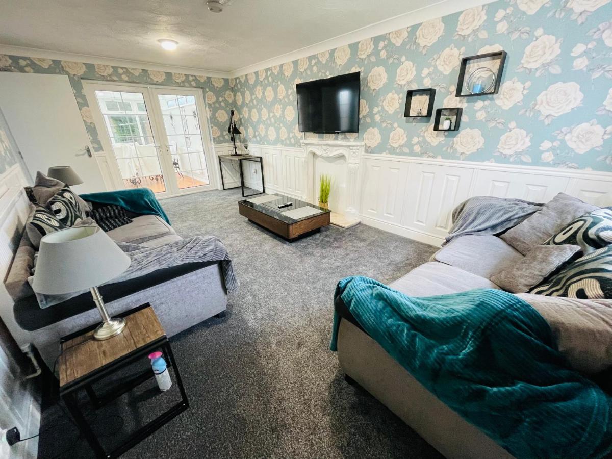 Alder House - A Modern Vibrant 4 Bedroom House Marston Green Екстериор снимка