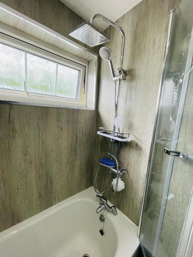 Alder House - A Modern Vibrant 4 Bedroom House Marston Green Екстериор снимка